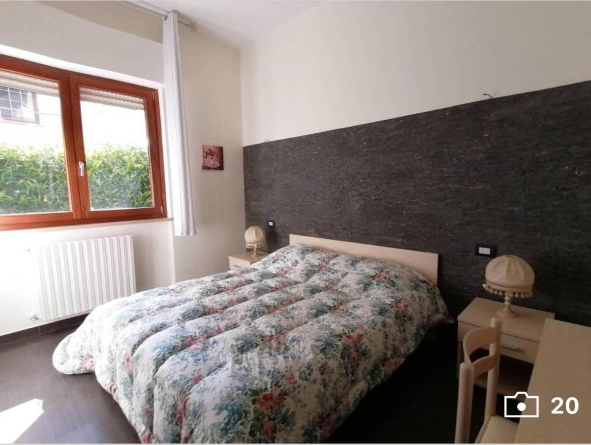 프란카빌라 알 마레 Un Posto Al Sole B&B 외부 사진