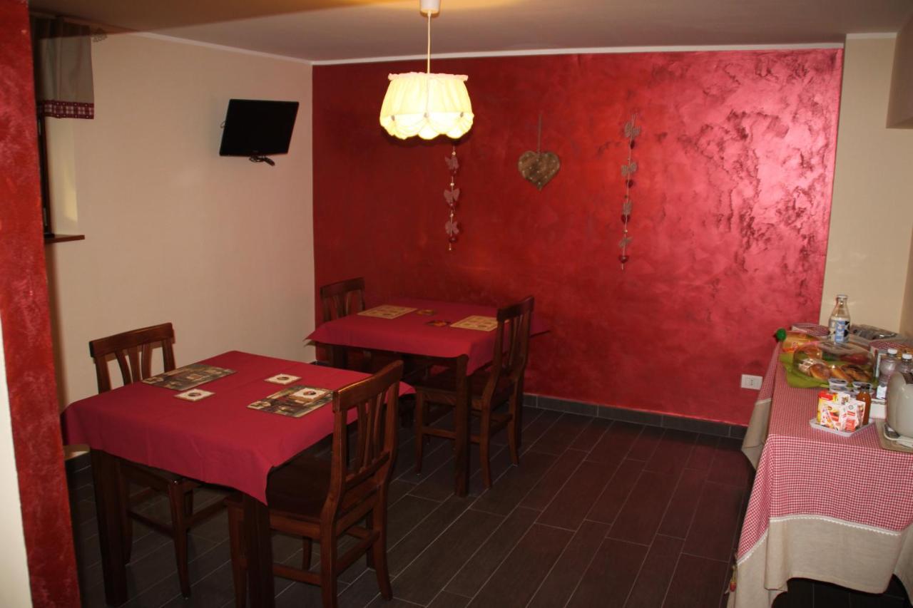 프란카빌라 알 마레 Un Posto Al Sole B&B 외부 사진